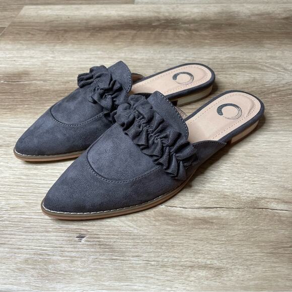 Journee Collection Women's Gray Microsuede Ruffle Vamp Kessie Mule Flats sz 6 - Picture 2 of 7